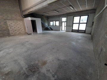 logistics - Light Industrial Premises / Offices For Rent - featured