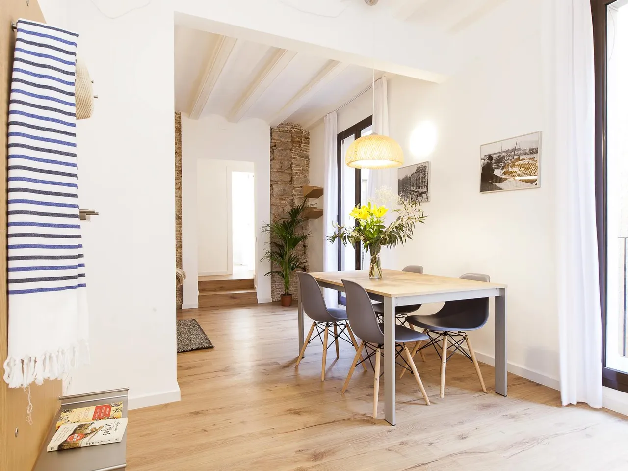 living - 76m² apartment for sale in Gótico, Barcelona - gallery - 3