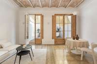 living - Piso de 140m² con 42m² terraza en venta en Eixample Izquierdo - gallery thumbnail - 3