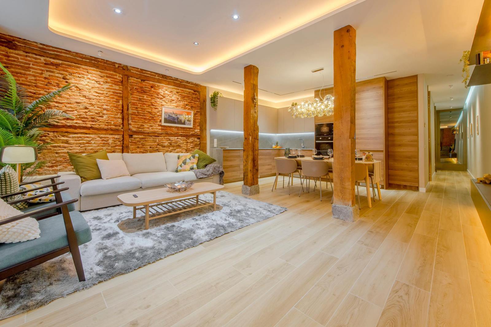 living - 113m² apartment for rent in Palacio, Madrid - gallery thumbnail - 2