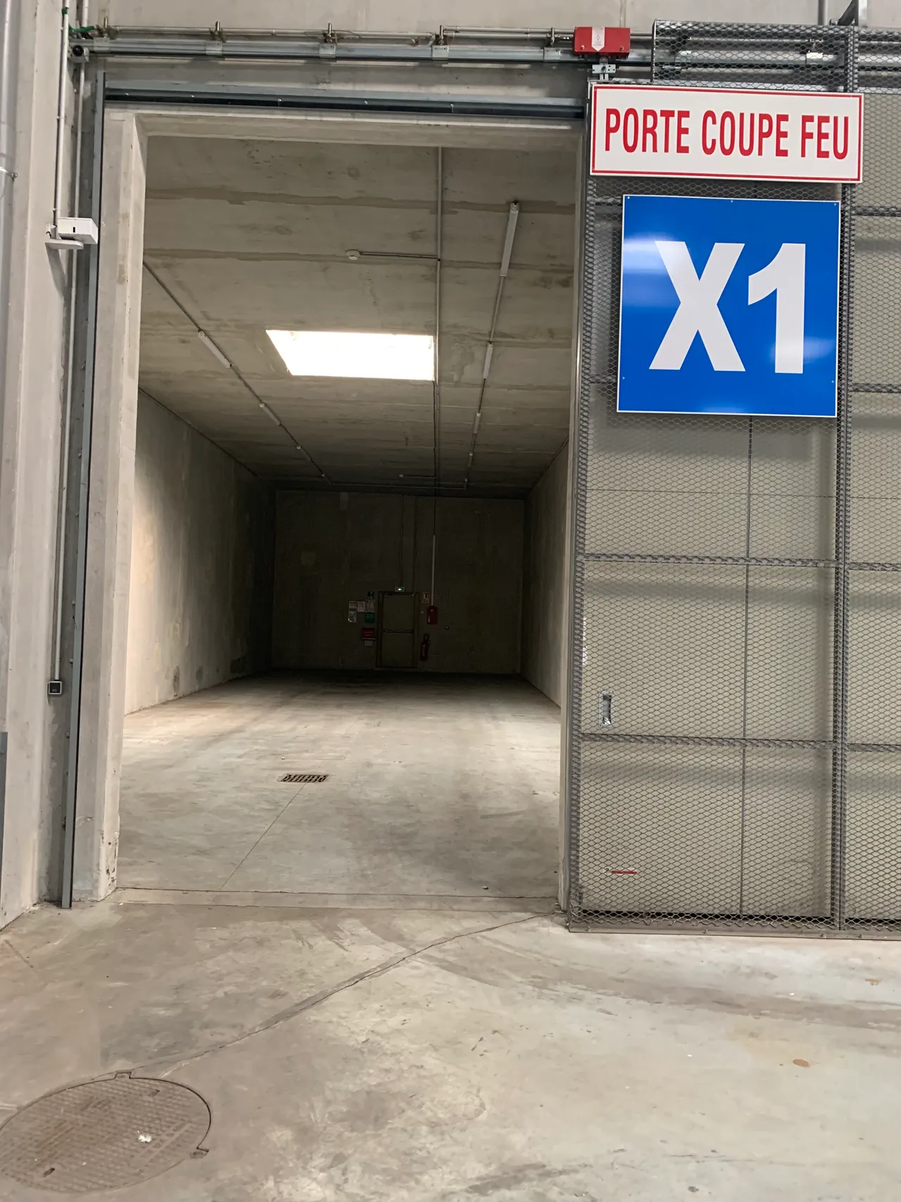 logistics - Logistics Warehouse For Rent - gallery - 6