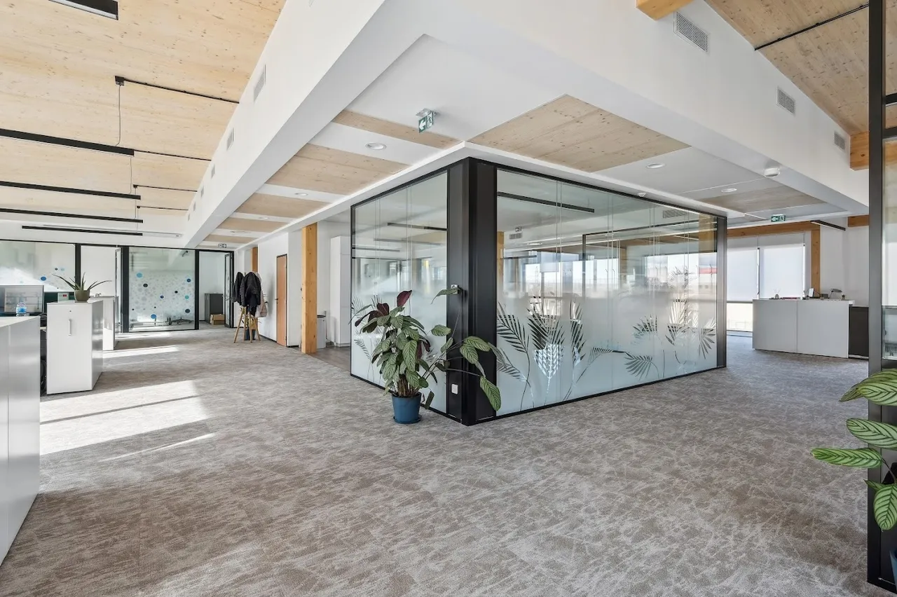 logistics - Light Industrial Premises / Offices For Rent - gallery - 6