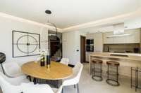 living - Promoción de obra nueva de Pisos en venta en Nueva Andalucía, Costa del Sol. - gallery thumbnail - 3