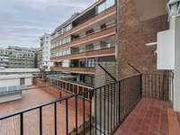 living - Piso de 71m² en venta en Eixample Izquierdo, Barcelona - gallery thumbnail - 9