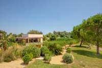 living - Casa rural de 657m² en venta en Baix Empordà, Girona - gallery thumbnail - 4