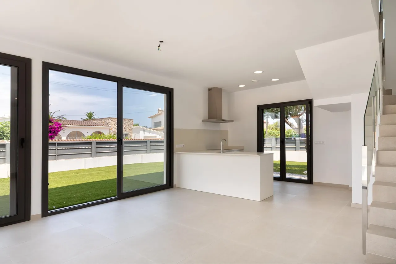 living - Casa / villa de 169m² en venta en Empuriabrava, Costa Brava - gallery - 5