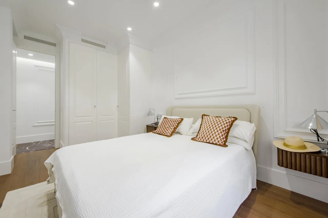 living - 150m² apartment for rent in Castellana, Madrid - gallery - 7