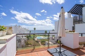 living - 160m² penthouse with 108m² terrace for sale in Casares - featured
