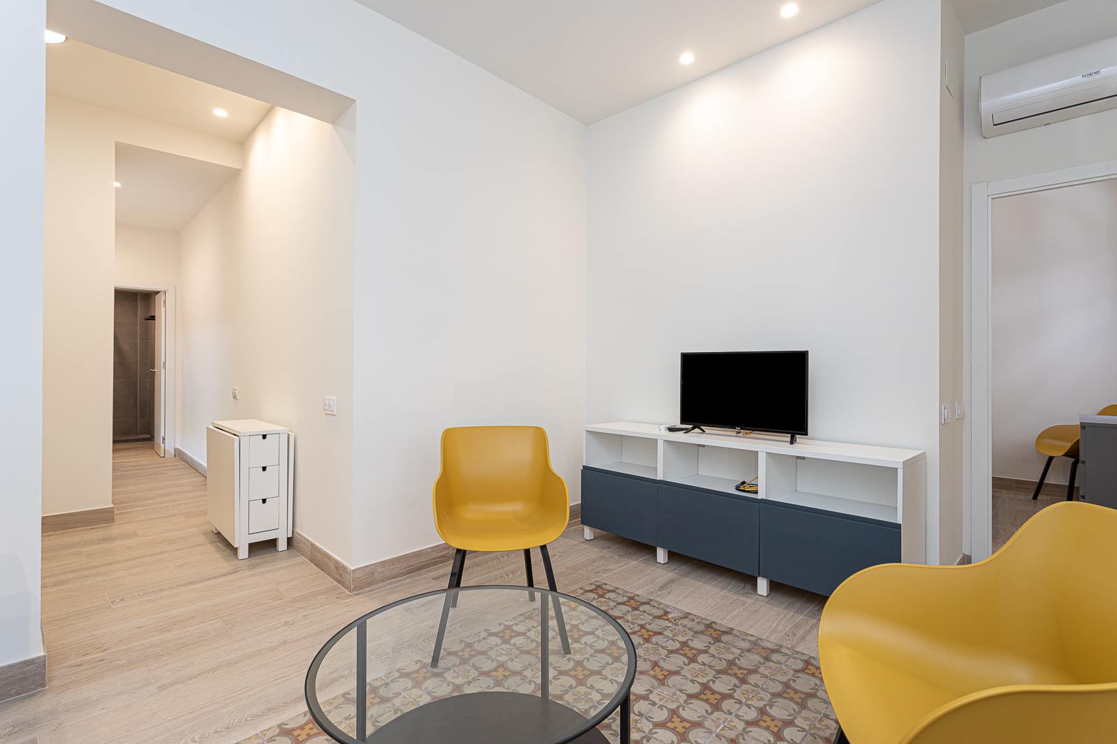 living - 70m² apartment for rent in Gótico, Barcelona - gallery - 2