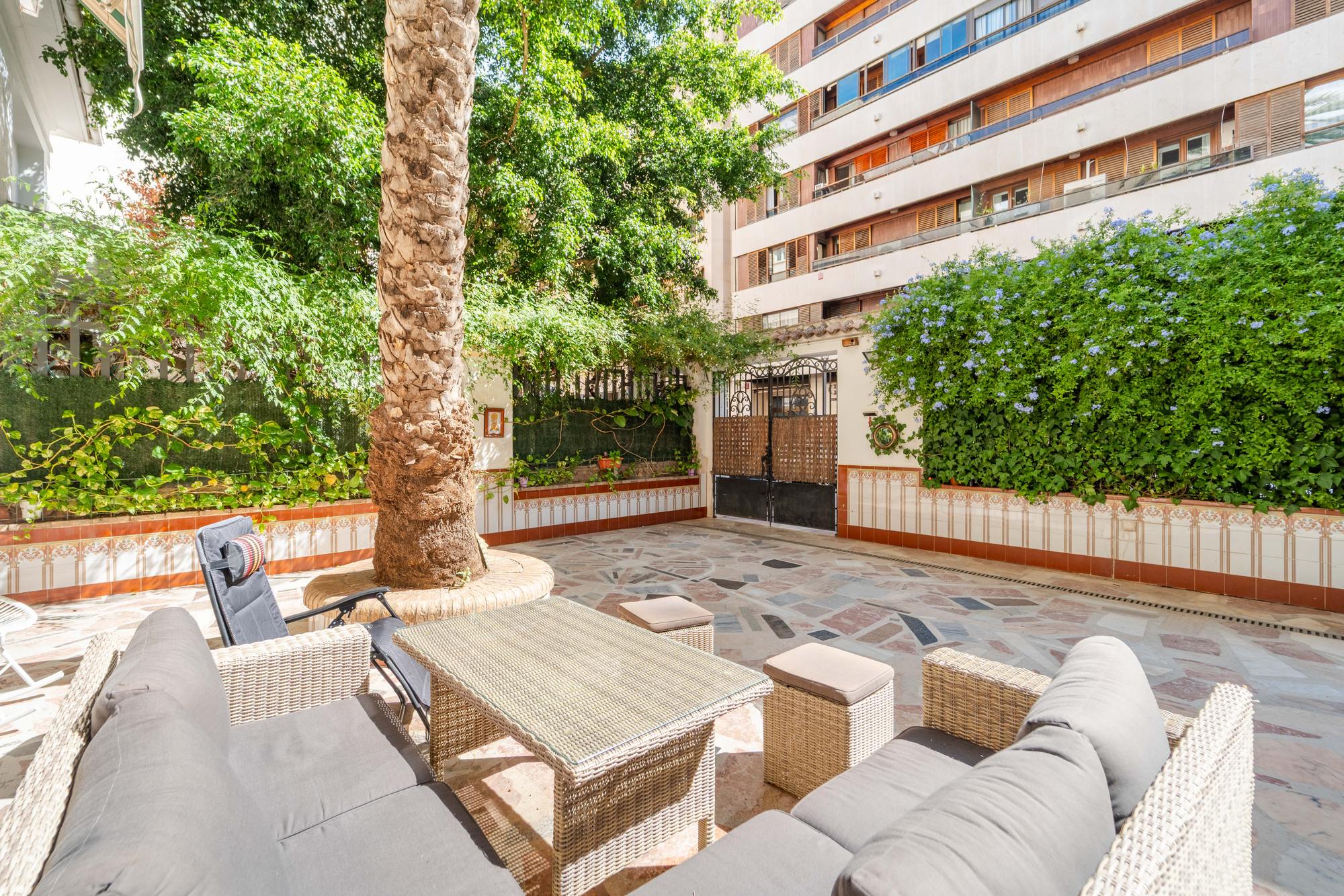 living - 221m² house / villa with 15m² terrace for sale in Extramurs - gallery thumbnail - 2