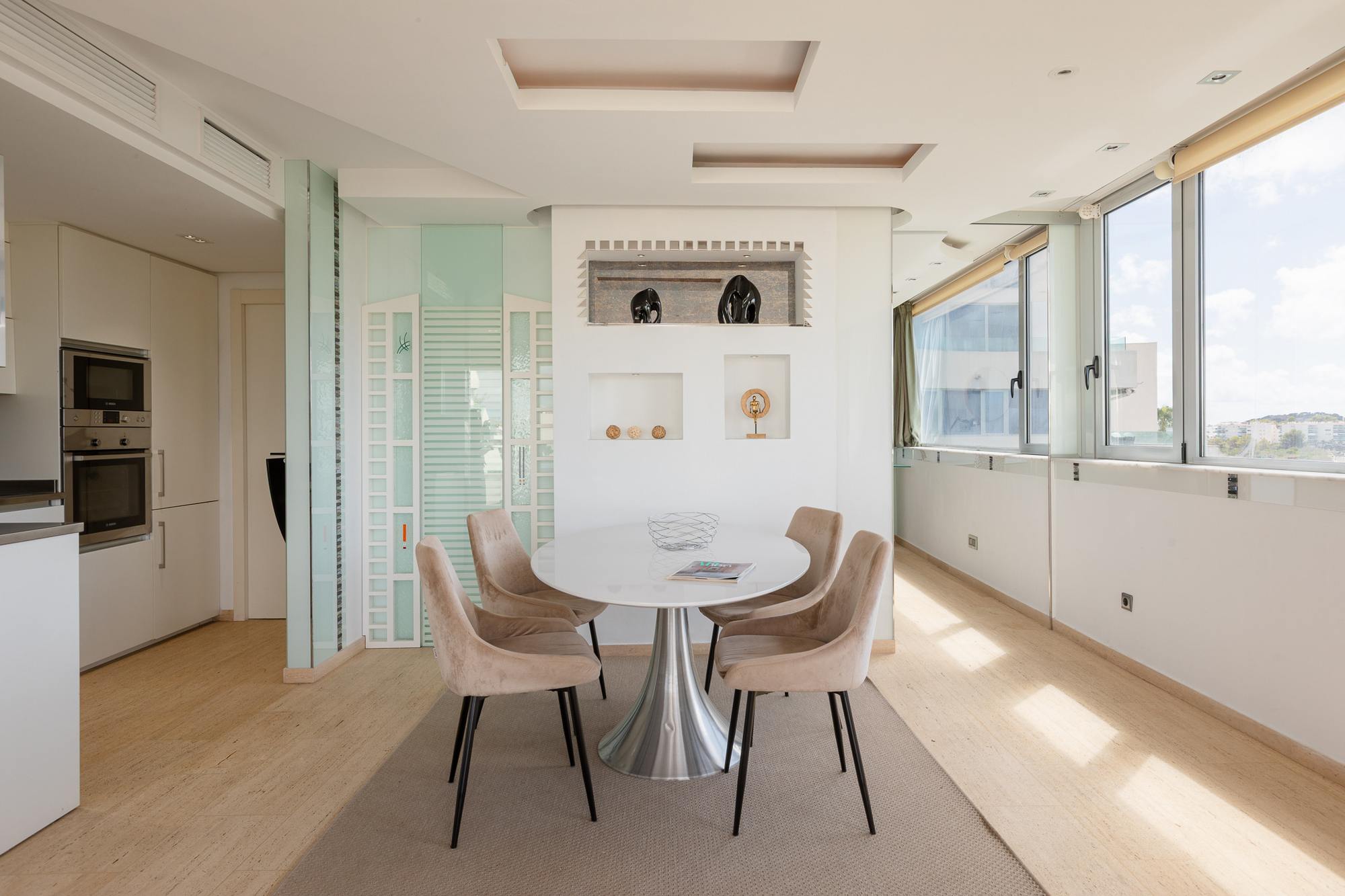living - Piso de 96m² con 14m² terraza en venta en Ibiza ciudad - gallery thumbnail - 7
