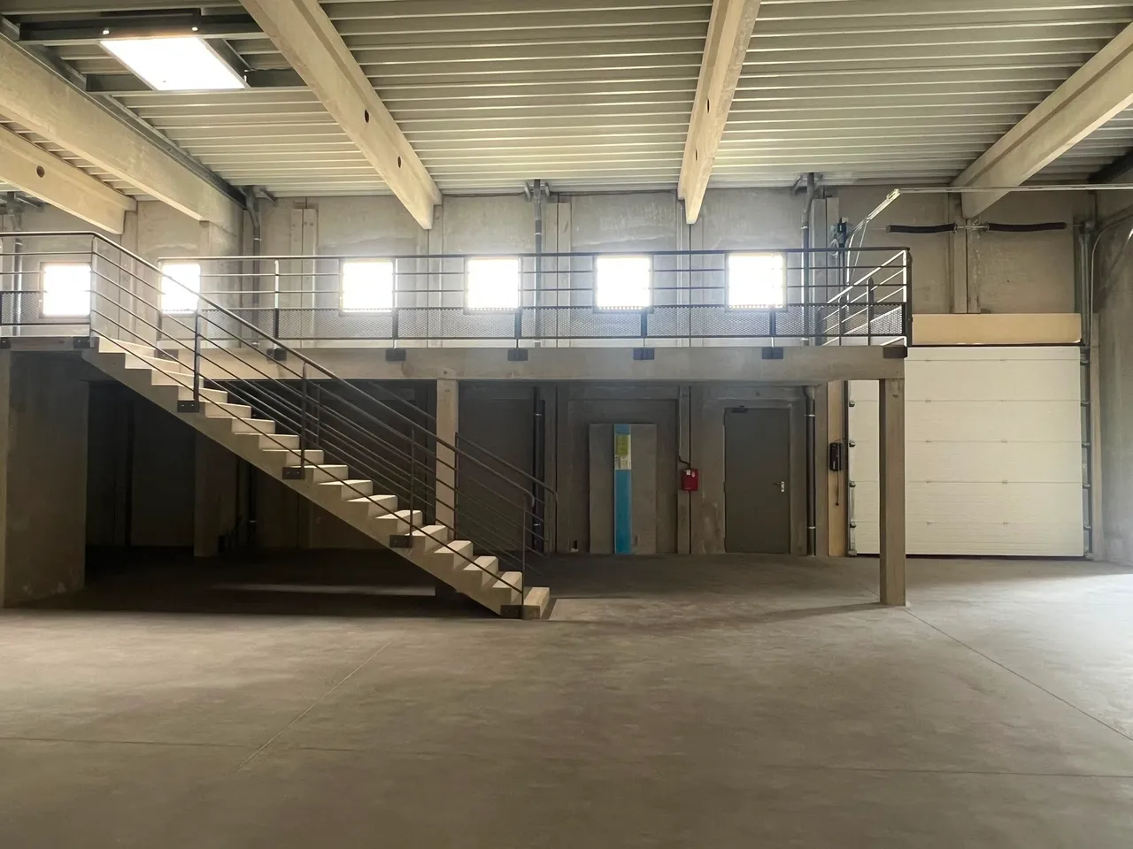 logistics - Activity Facility For Rent - For Sale - gallery - 4