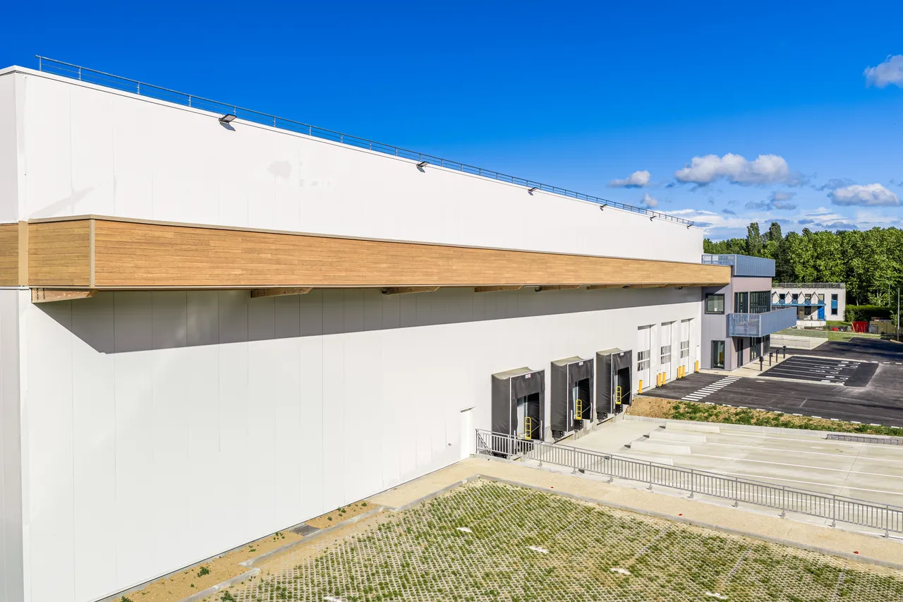 logistics - Light Industrial Premises / Offices For Rent - gallery - 5