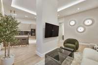 living - Piso de 146m² en venta en Sol, Madrid - gallery thumbnail - 2