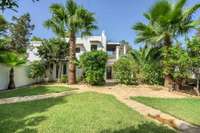 living - 250m² house / villa with 50m² garden for rent in San José - gallery thumbnail - 5