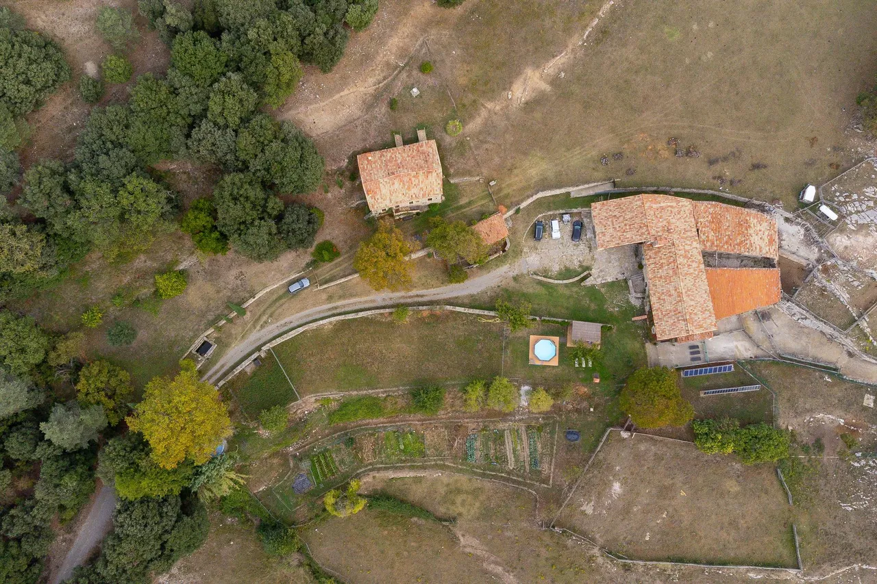 living - 1,540m² country house for sale in La Garrotxa, Girona - gallery - 8