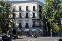 living - Piso de 270m² en venta en Recoletos, Madrid - gallery thumbnail - 9