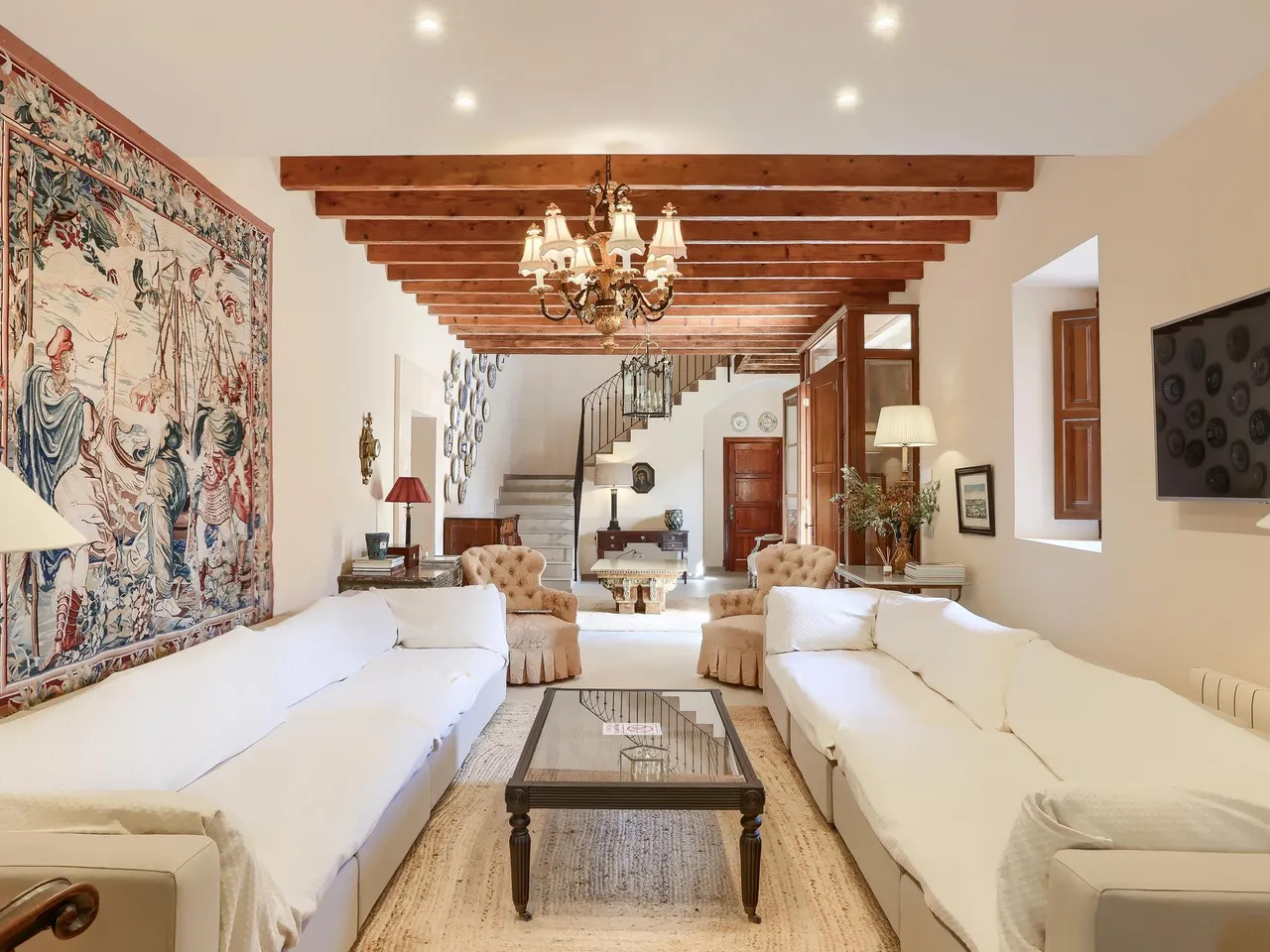 living - Casa rural de 1,265m² en venta en Llucmajor, Islas Baleares - gallery - 7