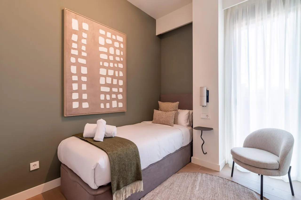 living - 120m² apartment for rent in Arturo Soria, Madrid - gallery - 10
