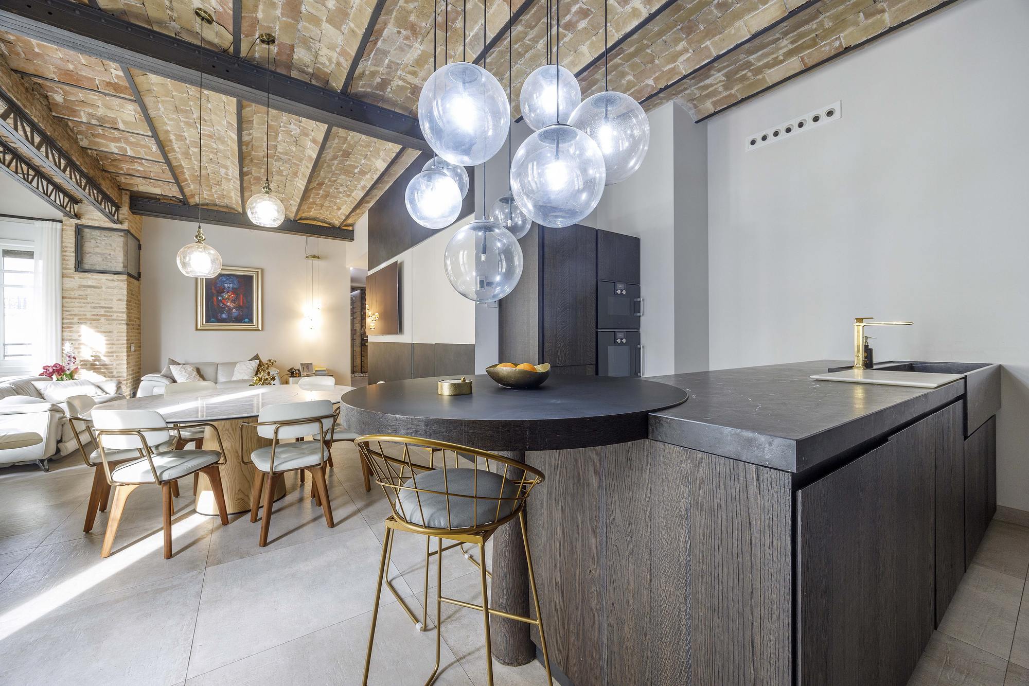 living - 230m² apartment for rent in Sant Francesc, Valencia - featured