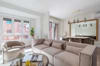 living - 110m² apartment for sale in Ciudad Jardín, Madrid - gallery thumbnail - 4