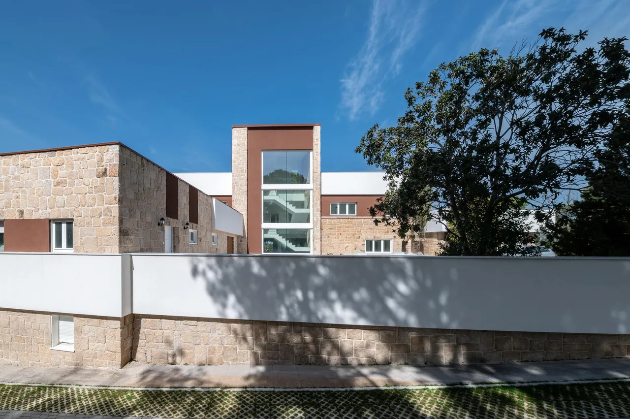 living - 2,634m² house / villa with 400m² terrace for sale in La Moraleja Urbanización - gallery - 6