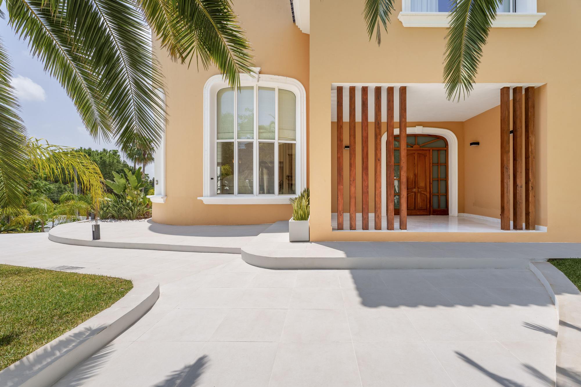 living - 856m² house / villa with 116m² terrace for sale in Godella / Rocafort - gallery thumbnail - 3