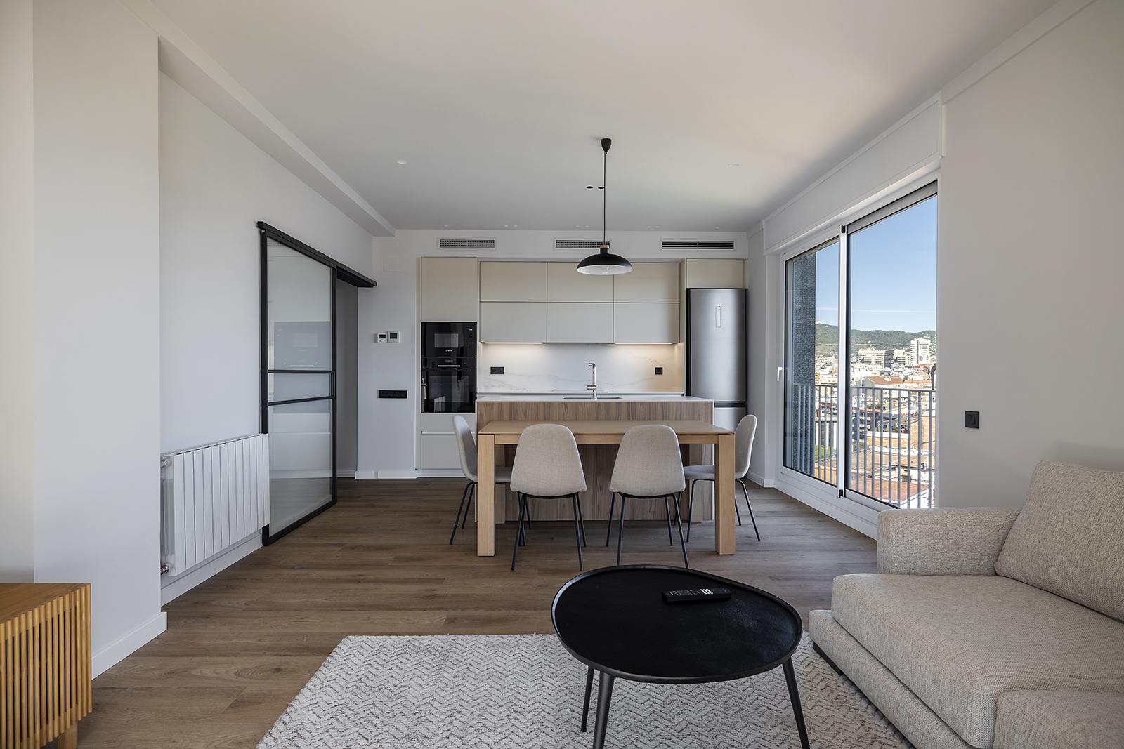 living - Piso de 92m² en venta en Eixample Izquierdo, Barcelona - gallery - 2