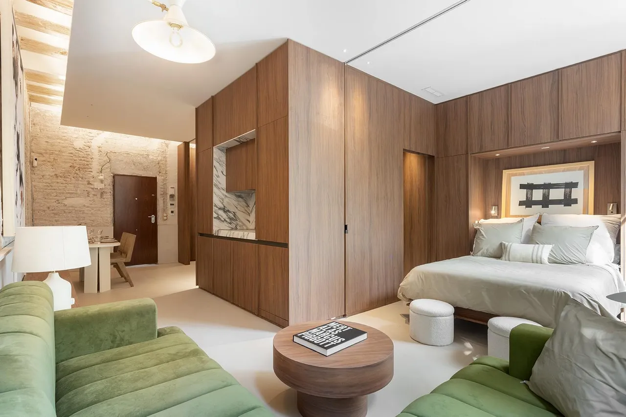 living - Viladomat Boutique Lofts - gallery - 3