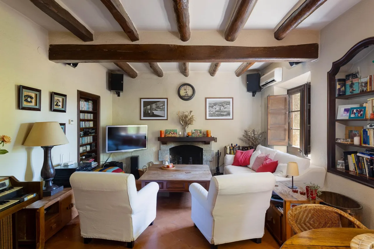 living - Casa rural de 232m² en venta en Cabrils, Barcelona - gallery - 6