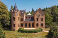 living - Castillo / palacio de 1,966m² en venta en La Selva, Girona - gallery thumbnail - 2