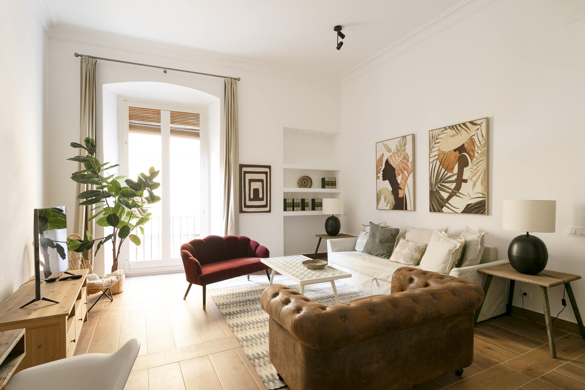 living - 105m² apartment for sale in Gótico, Barcelona - featured