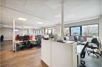 logistics - Activités / Bureaux À Vendre - gallery thumbnail - 4