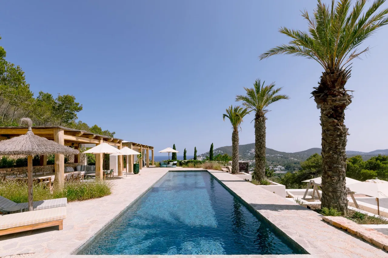 living - 1,154m² house / villa for sale in Santa Eulalia - gallery - 2