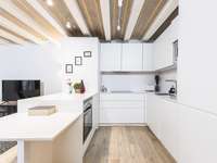 living - 87m² apartment for sale in Gótico, Barcelona - gallery thumbnail - 9