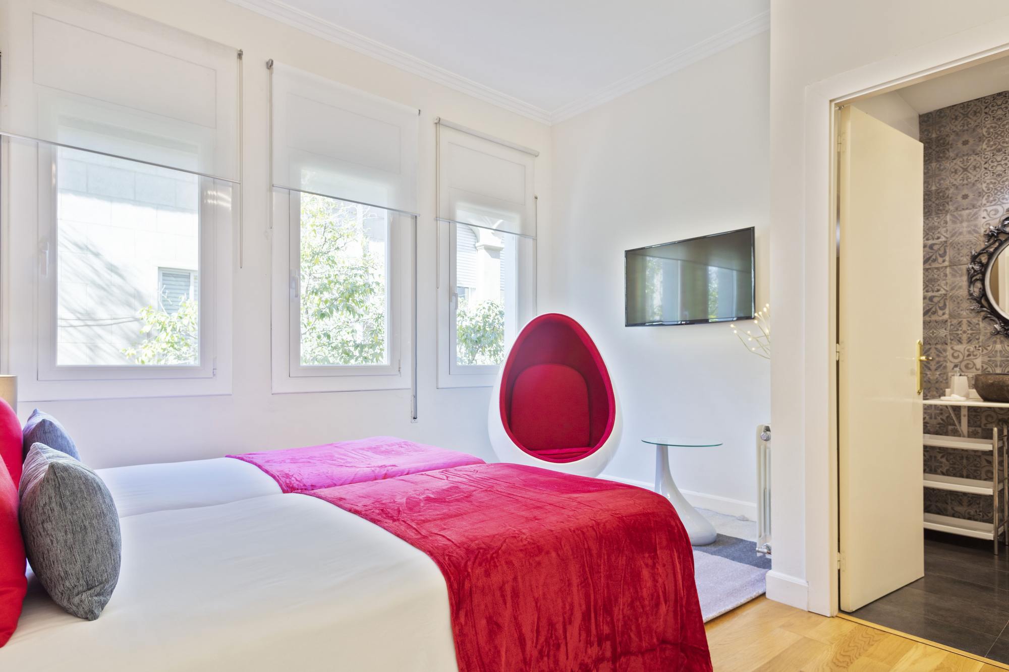 living - Casa / villa de 550m² en venta en Horta-Guinardó, Barcelona - gallery thumbnail - 9