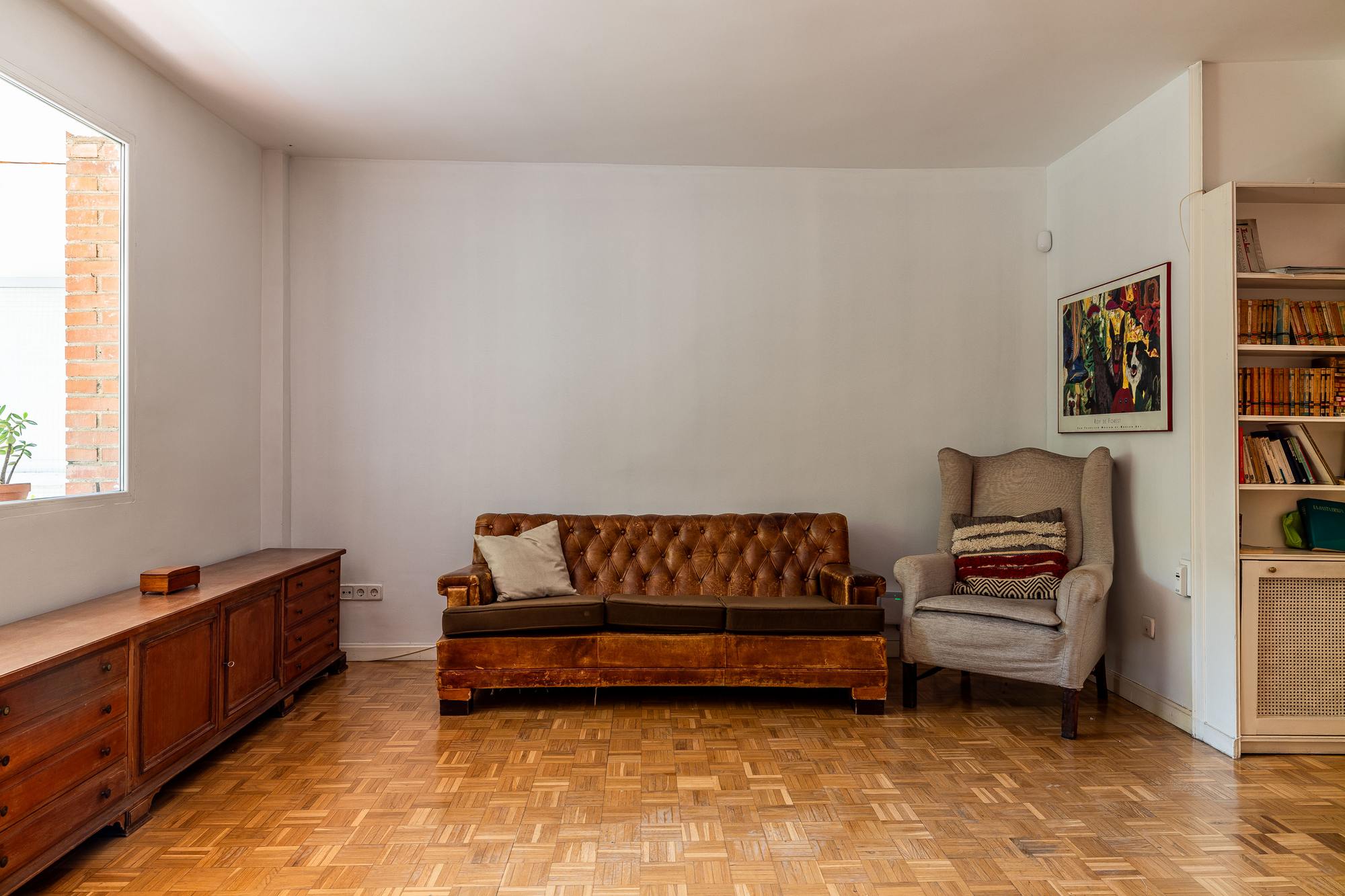 living - 131m² apartment for sale in Hispanoamérica, Madrid - gallery thumbnail - 6