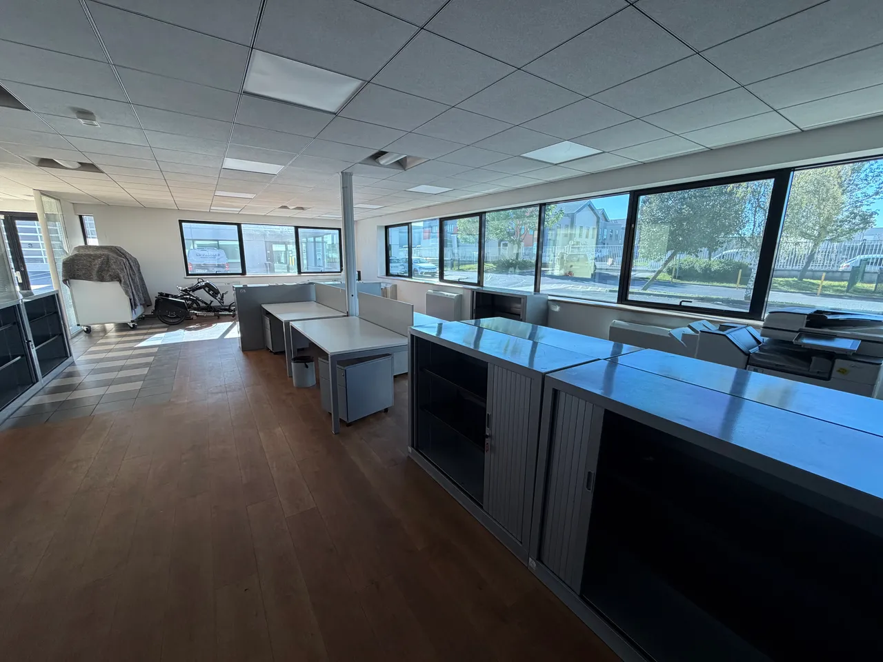 logistics - Entrepôt / Bureaux À Louer - gallery - 6
