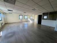 logistics - Light Industrial Premises / Offices For Rent - gallery thumbnail - 4