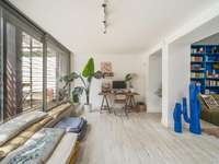living - Piso de 165m² con 95m² terraza en venta en Eixample Derecho - gallery thumbnail - 5