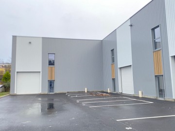 logistics - Activités / Bureaux À Louer - featured
