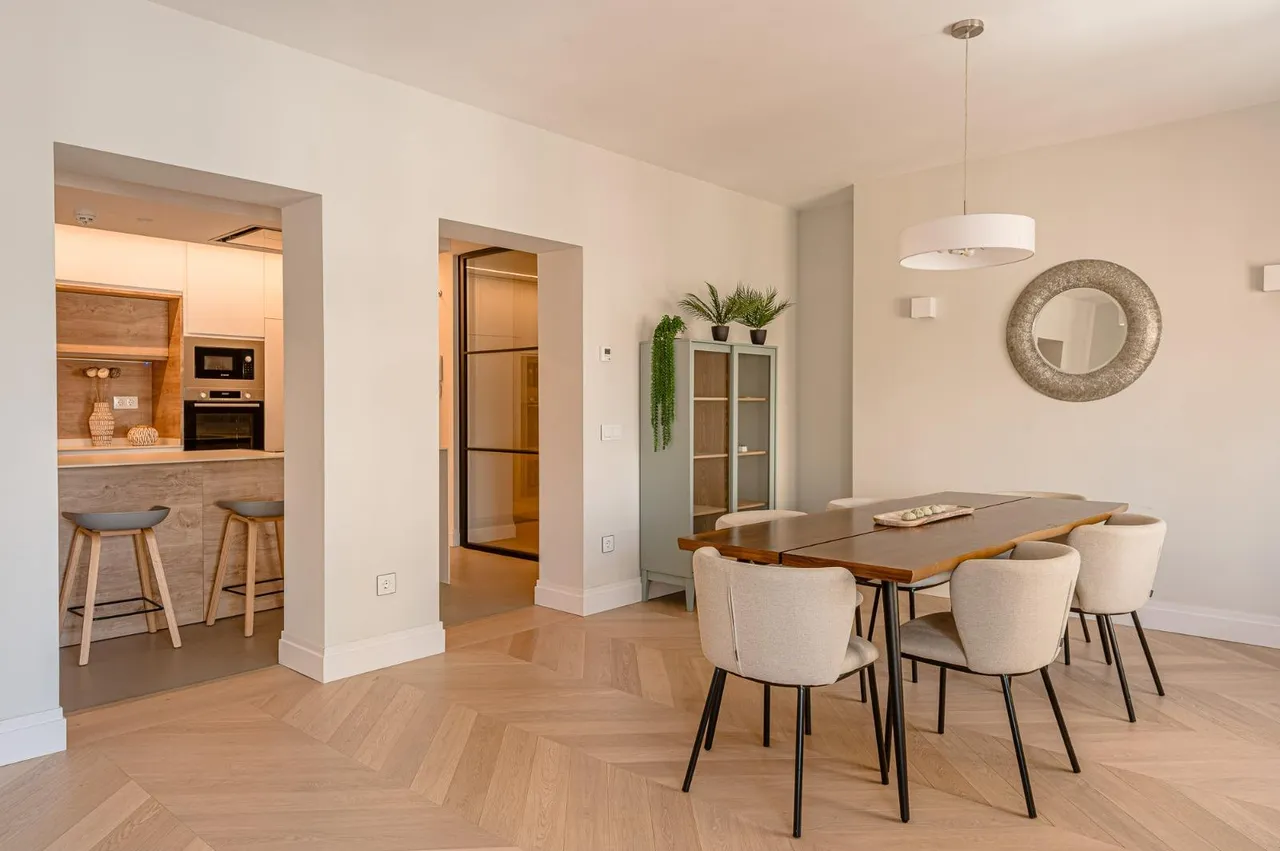 living - Piso de 250m² en alquiler en Sol, Madrid - gallery - 6