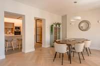 living - Piso de 250m² en alquiler en Sol, Madrid - gallery thumbnail - 6