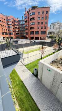 living - Piso de 70m² en alquiler en Arturo Soria, Madrid - gallery thumbnail - 9