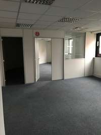 office - Bureaux À Louer - gallery thumbnail - 1