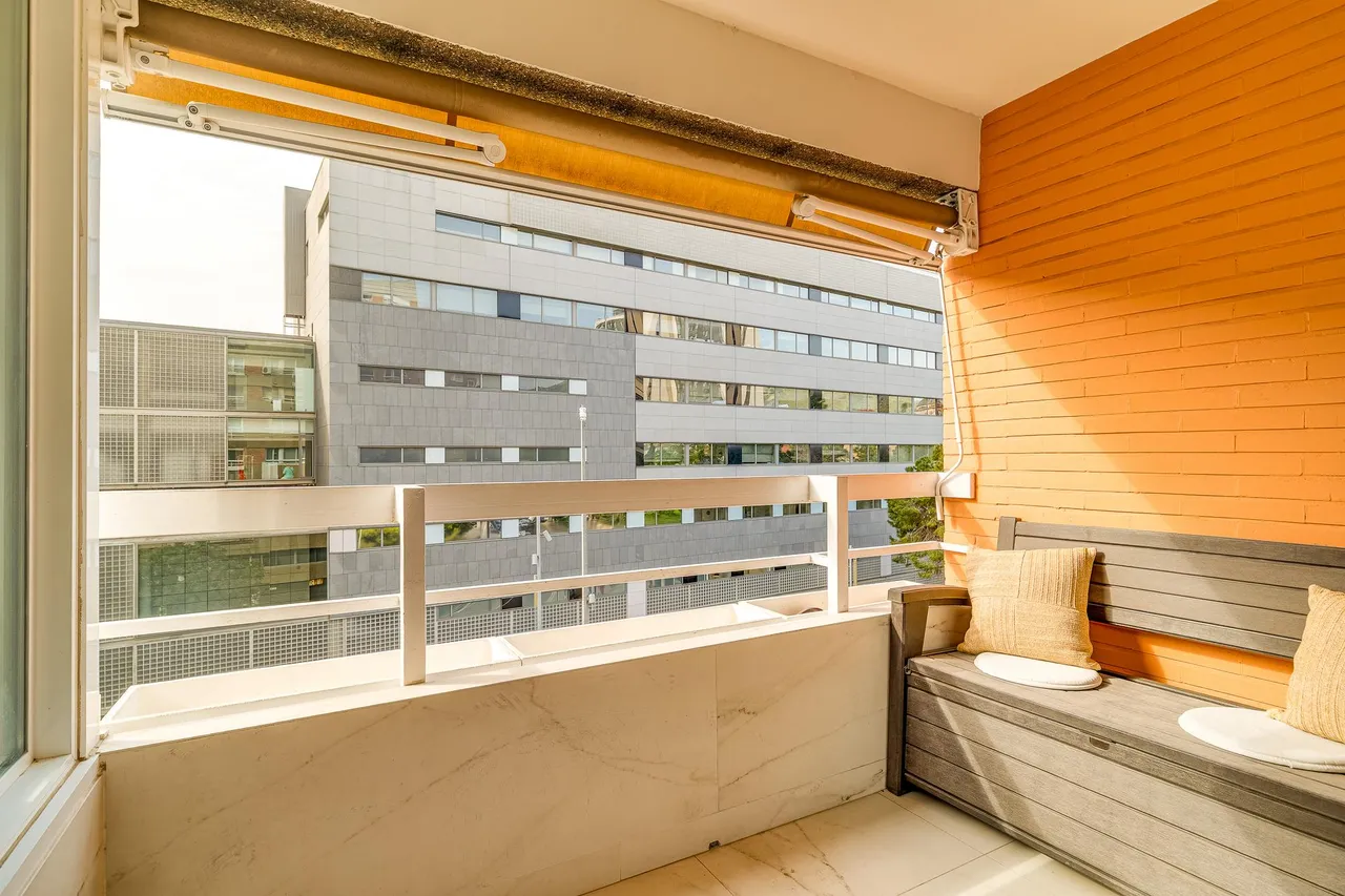 living - Piso de 137m² en venta en Les Corts, Barcelona - gallery - 7
