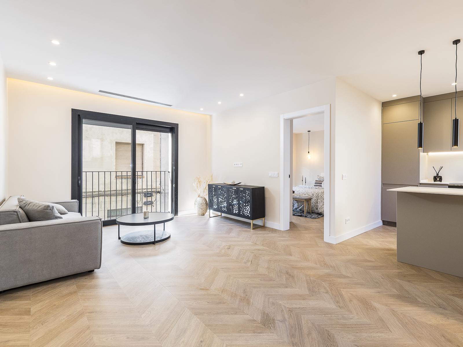 living - 80m² apartment with 25m² terrace for sale in Sants-Badal - gallery thumbnail - 2