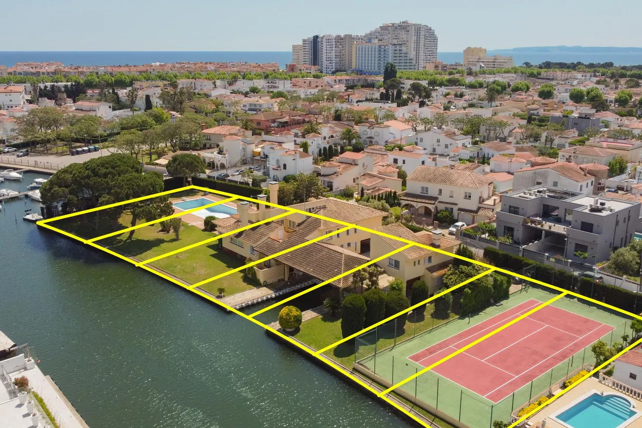 living - Parcela de 500m² en venta en Empuriabrava, Costa Brava - gallery - 2