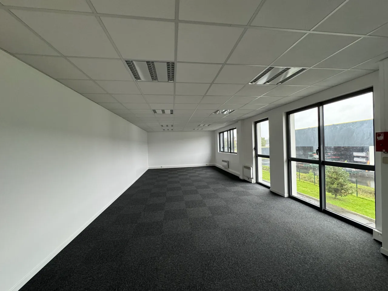 logistics - Activités / Bureaux À Louer - gallery - 7