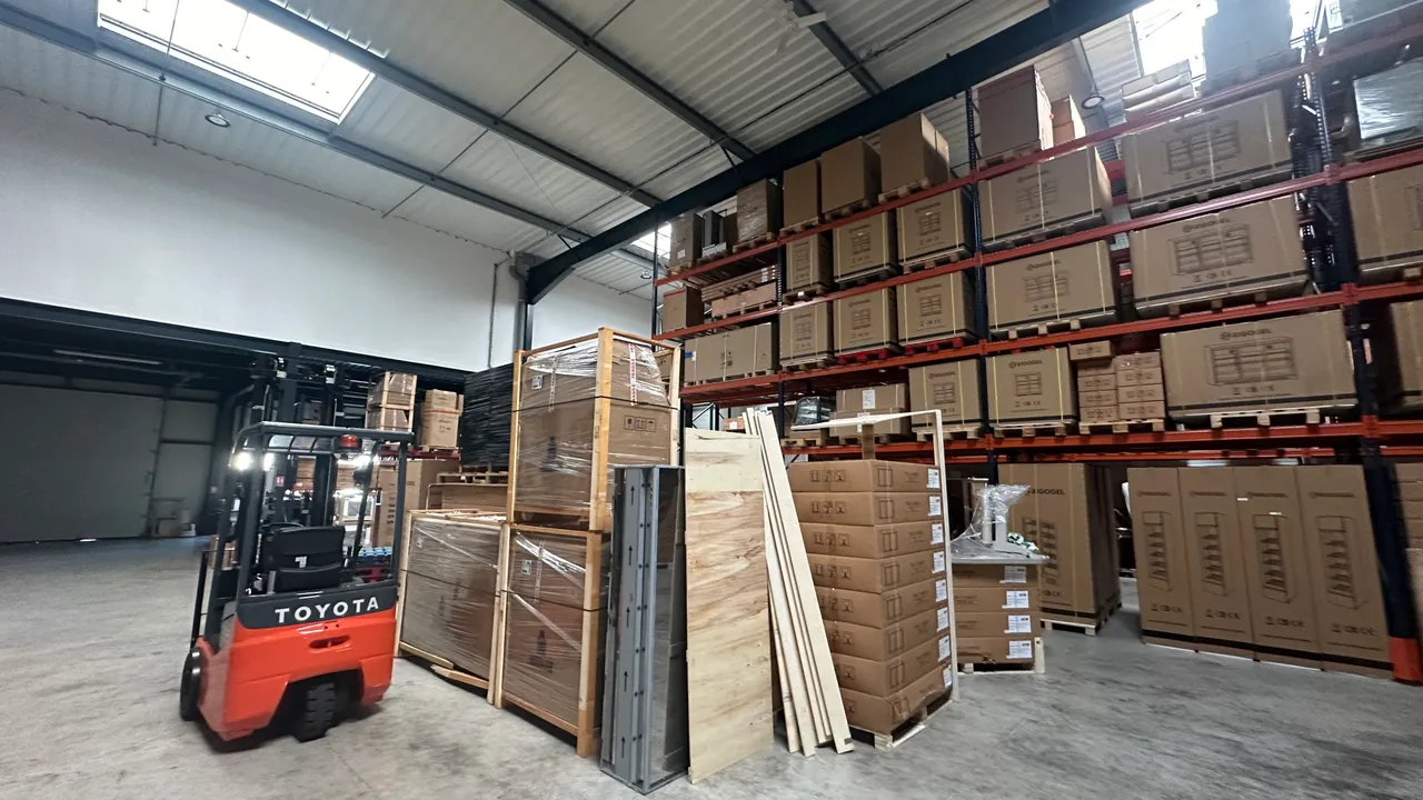 logistics - Activités / Bureaux À Louer - gallery - 2